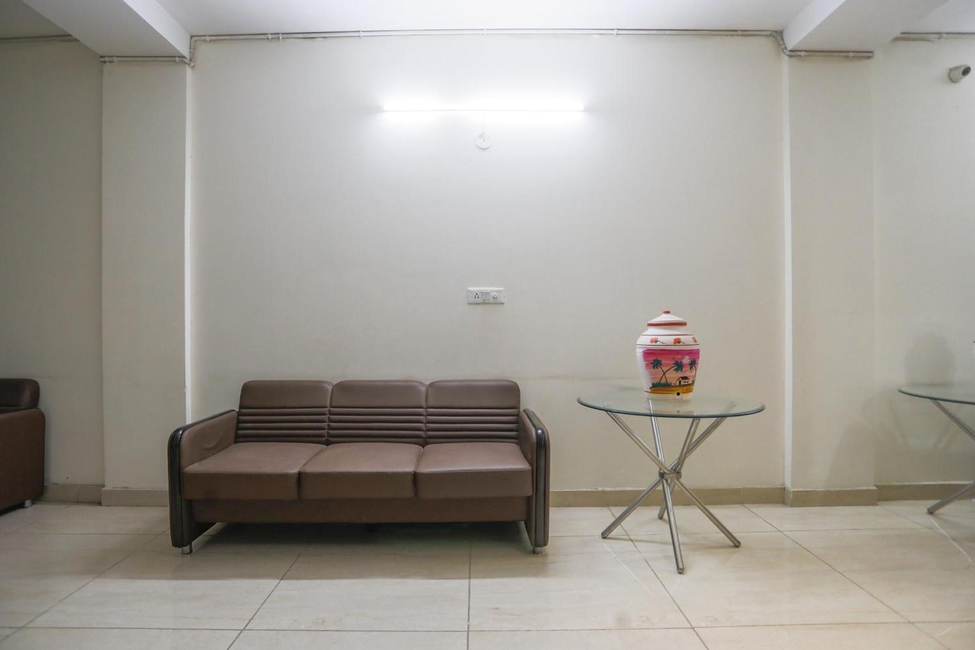 Hotel O Jsb Hotel Faridabad Exteriör bild